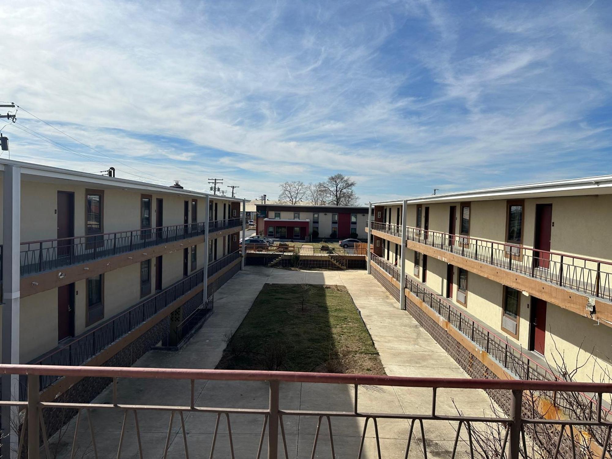 B'More Inn Motel بالتيمور المظهر الخارجي الصورة